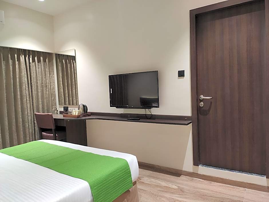 Hotel Janki Executive