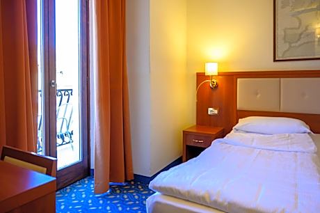 Superior Double Room with Balcony