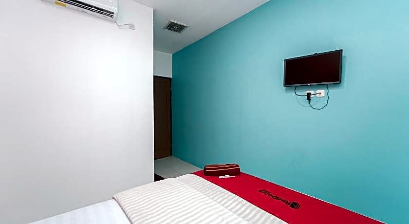 RedDoorz near Universitas YARSI – Jakarta, 