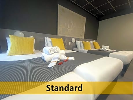 Standard Quadruple Room with Bath