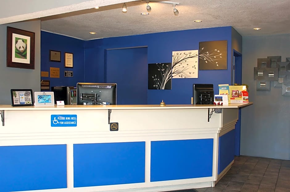 Ramada by Wyndham near SeaWorld / Mission Beach