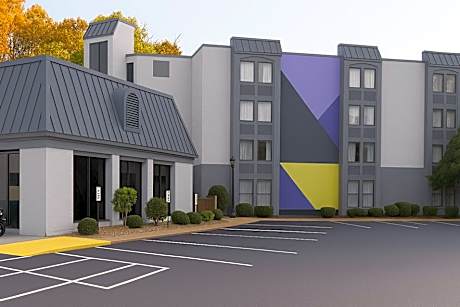 Best Western Staunton Inn