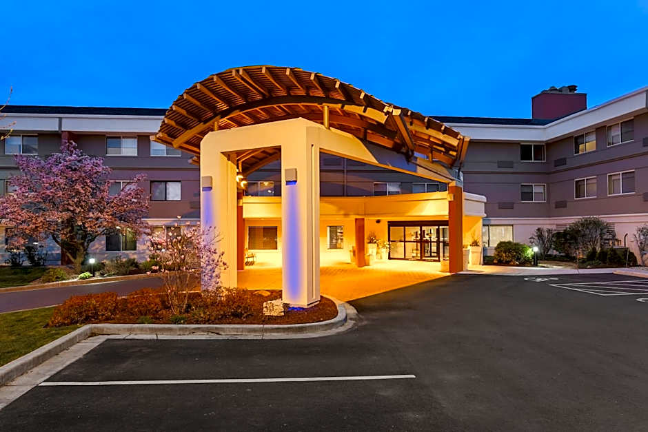 Holiday Inn Express Milwaukee - West Medical Center By IHG