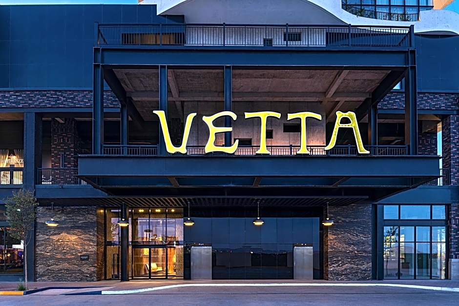 VETTA, DISTRITO UNO, AUTOGRAPH COLLECTION