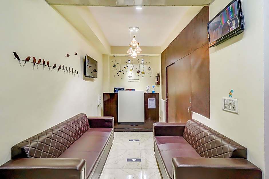 RS Hotels by OYO Rooms – Delhi, NY