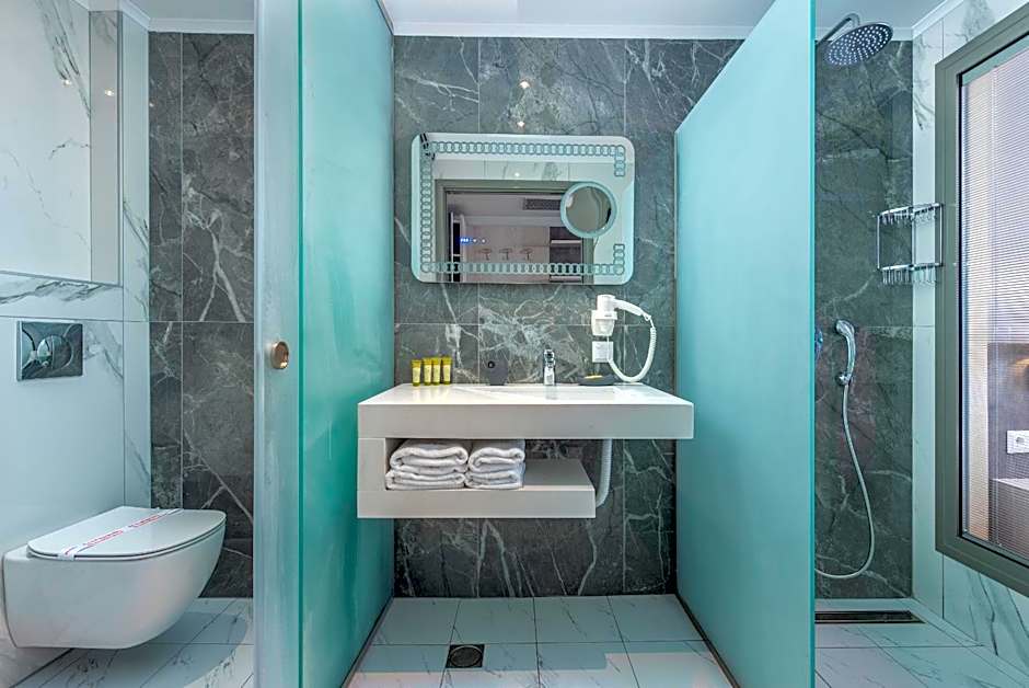 Dionysos Hotel & Suites