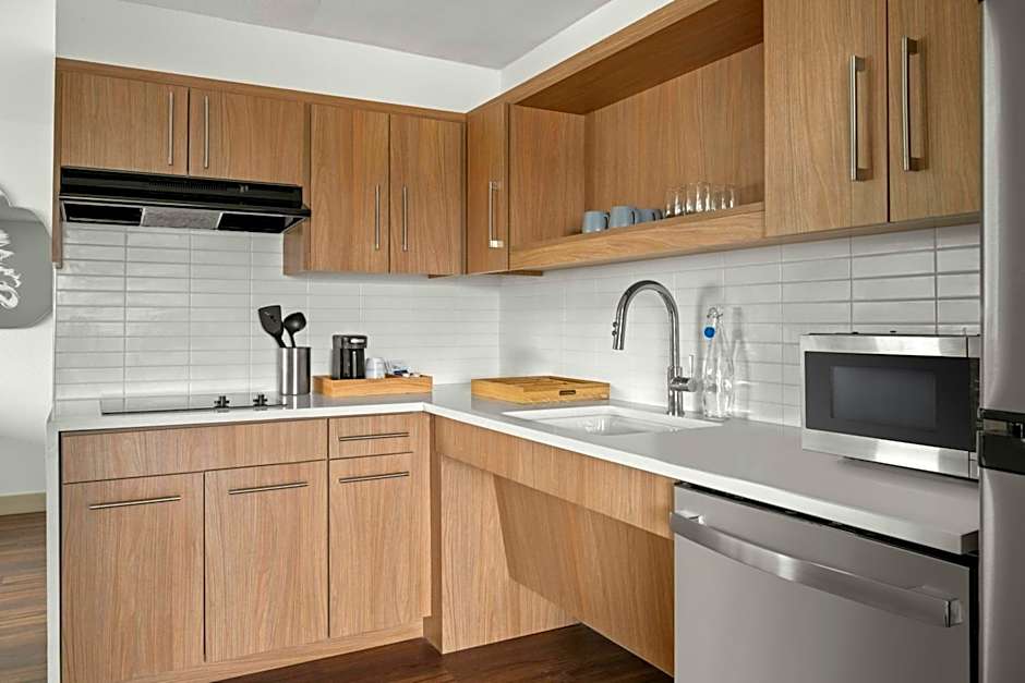 Element Springfield South