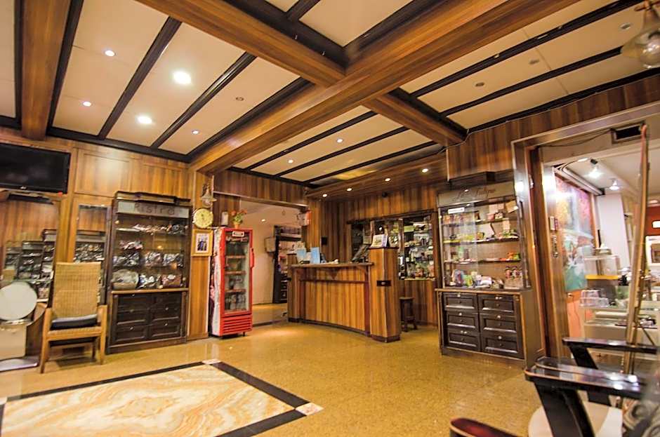 Hotel Salon Fora & Longhill Cafe Fora