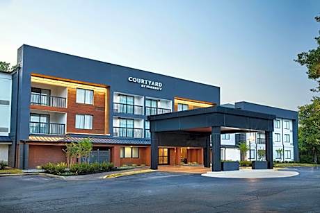 Courtyard by Marriott Memphis Germantown