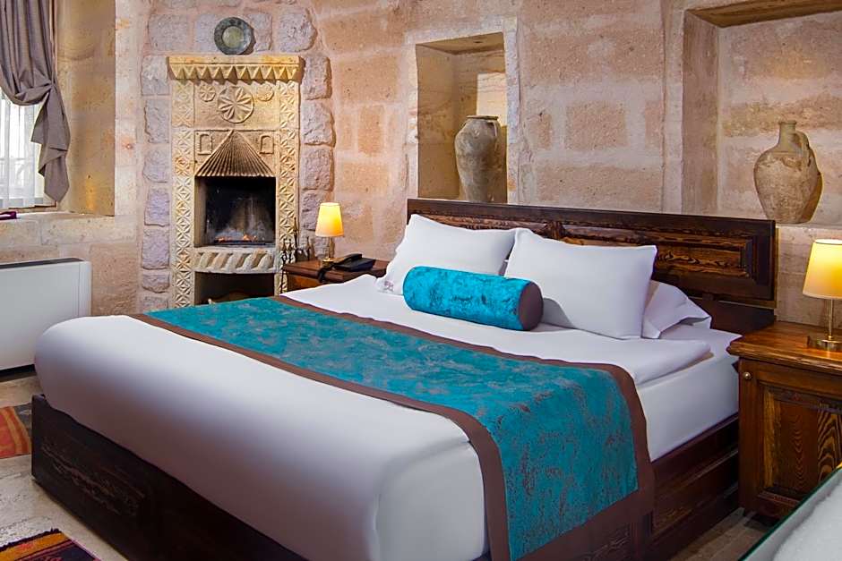 Cappa Via Cave Hotel