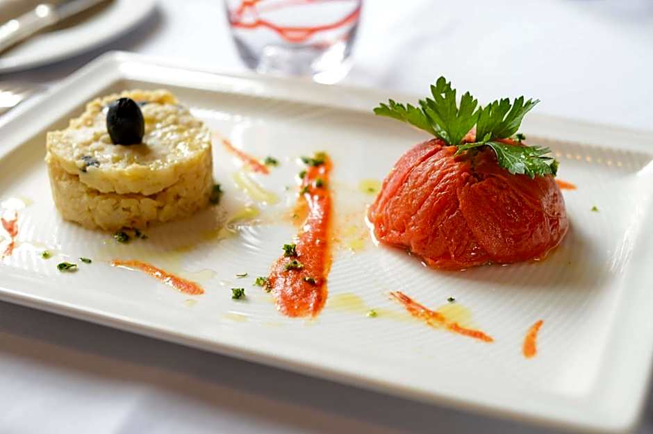 Brit Hotel Du Dauphin L'Aigle