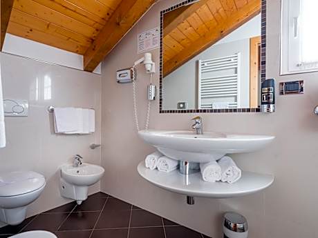 Economy Quadruple Room