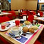 Le Petit Hotel