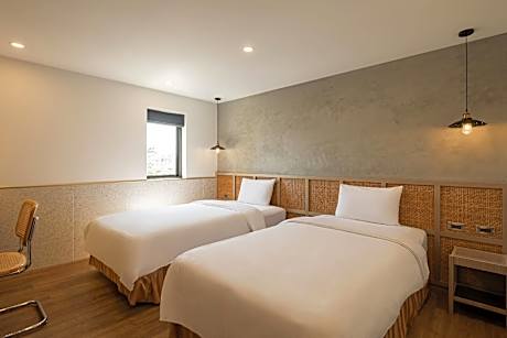 Twin Room with Shower