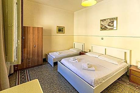 Triple Room with Shared Bathroom