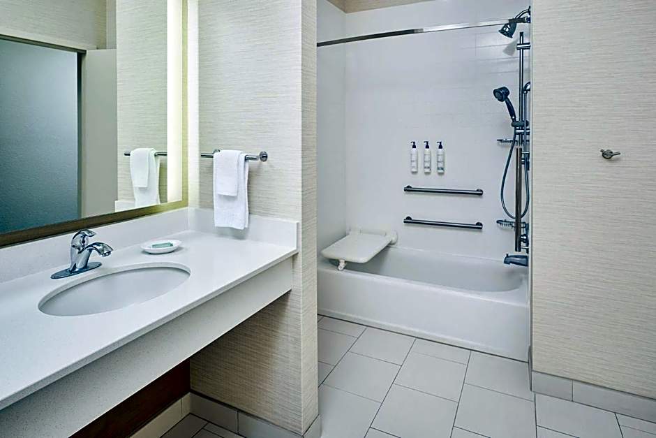 Fairfield Inn & Suites by Marriott Sidney