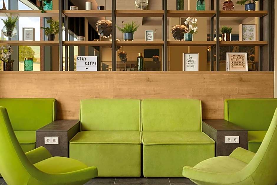 Super 8 by Wyndham Mainz Zollhafen