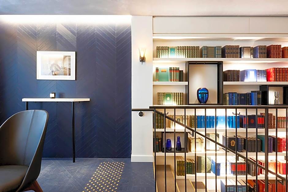 Perpetual Elysee Montaigne