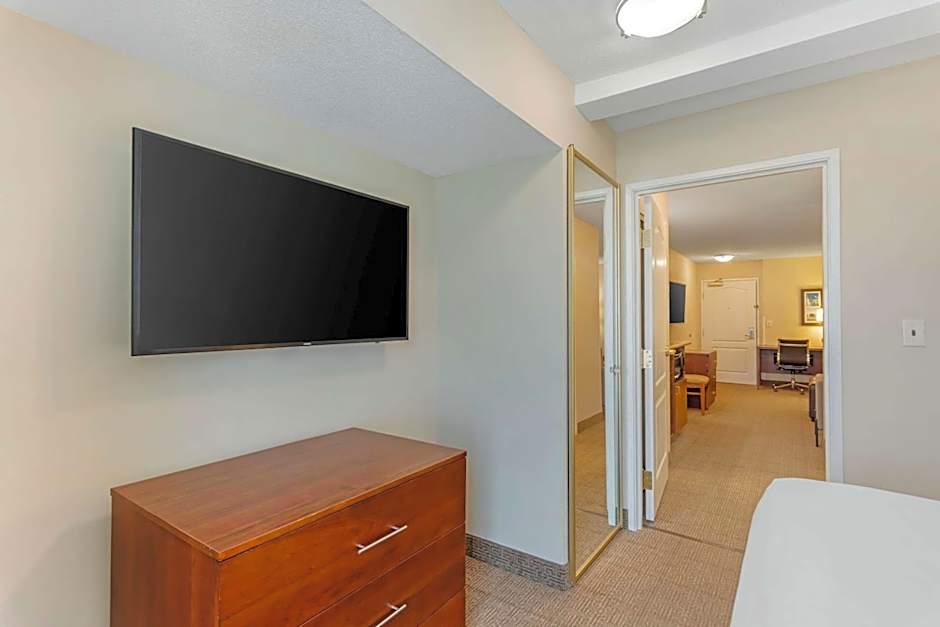 Comfort Inn & Suites Dover near Speedway