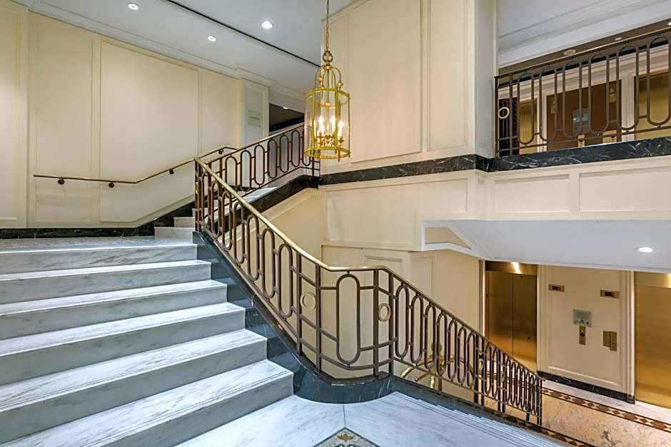 Omni Berkshire Place