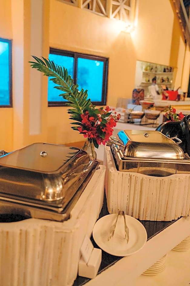 Pearl Beach by Sansi