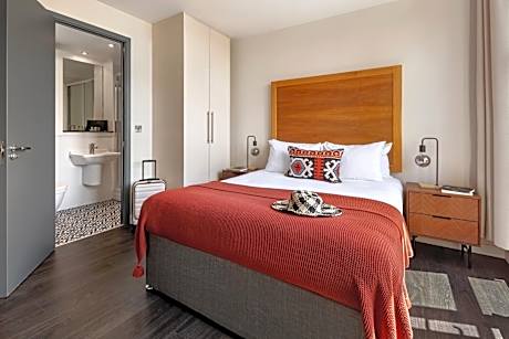 Two-Bedroom Apartment with Sofa Bed