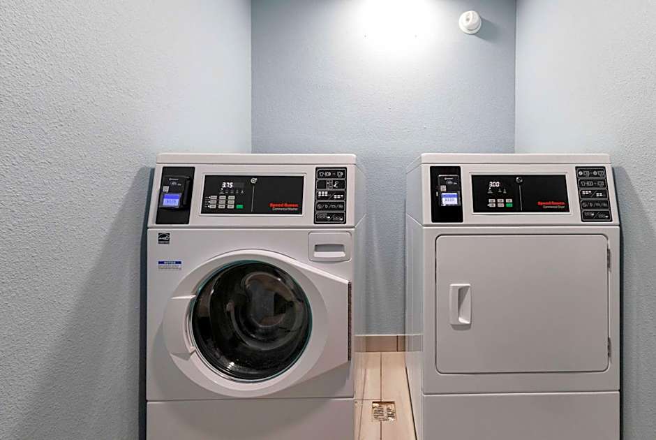 La Quinta Inn & Suites by Wyndham Jacksonville Mandarin