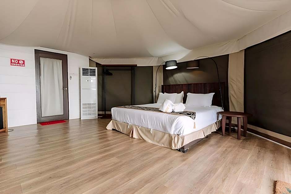 Roxy Sematan Villa & Townhouse