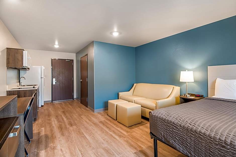 WoodSpring Suites Broomfield-Westminster
