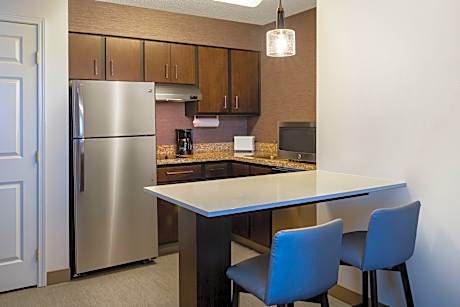 Studio, 1 King Bed with Sofa bed (Mobility Accessible, Tub) (1 King Bed and 1 Double Sofa Bed)