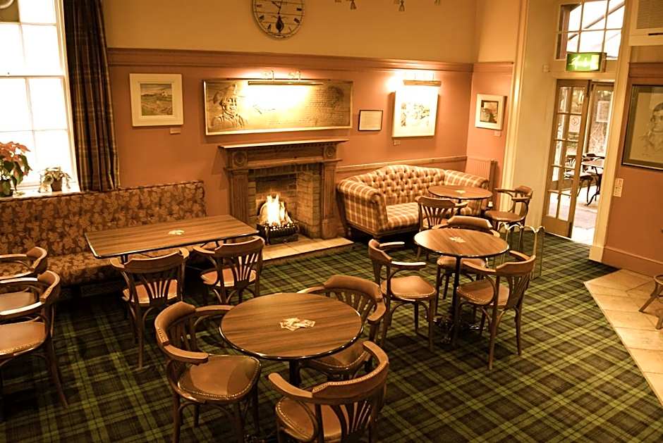 Selkirk Arms Hotel