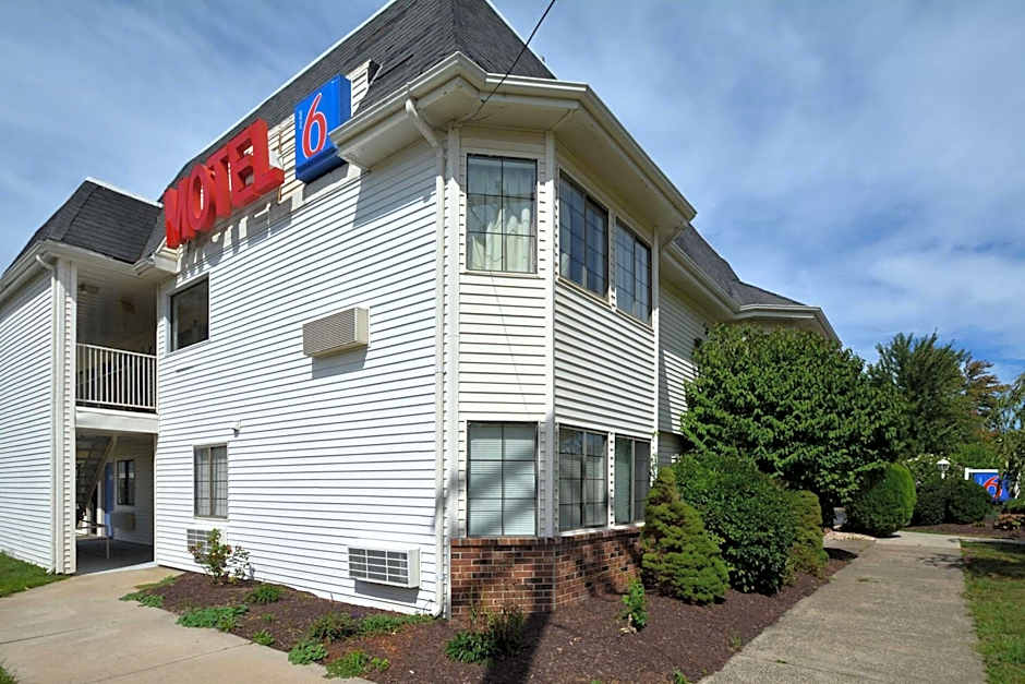 Motel 6-Wethersfield, CT - Hartford