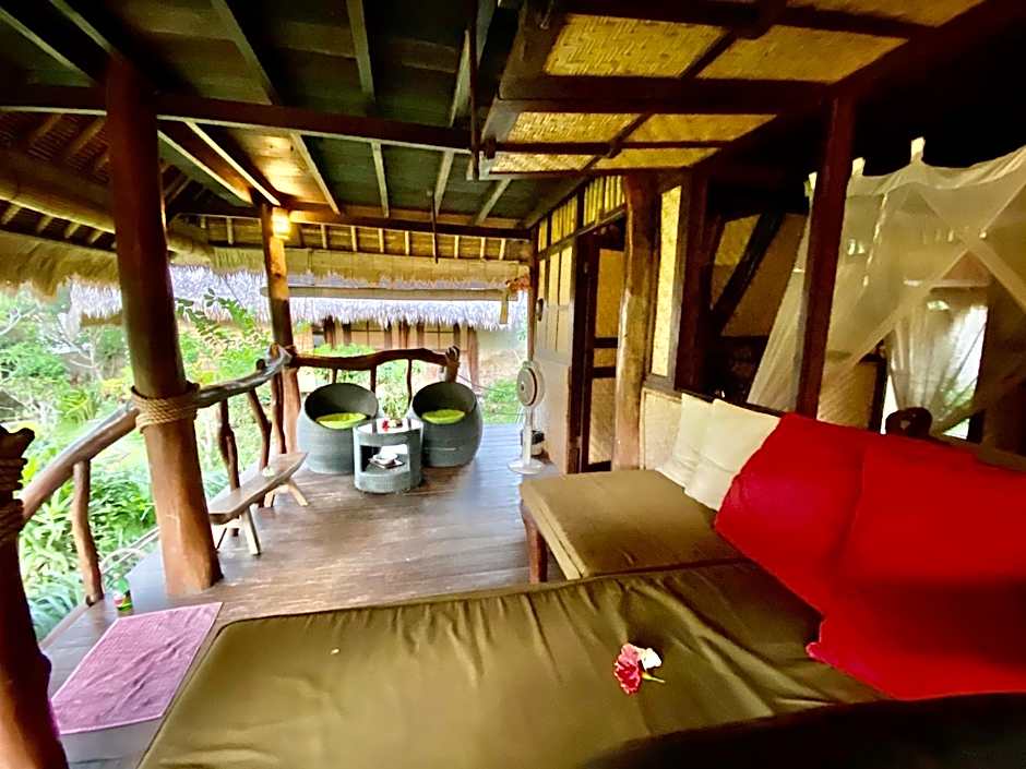 Flower Bud Bungalow Balangan