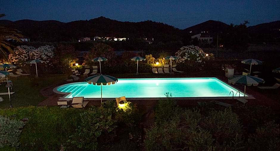 Hotel Tirrena Bike & Country Hotel