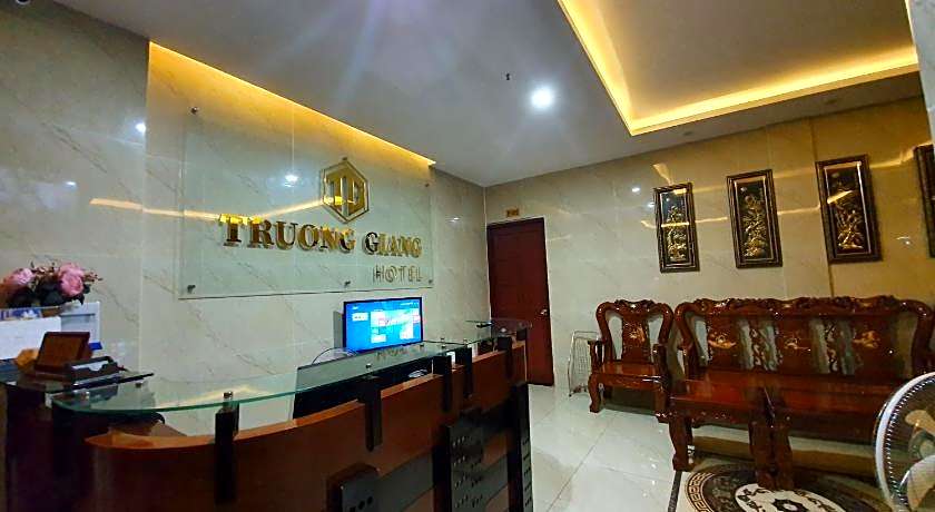 Truong Giang Hotel