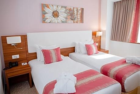 Executive Twin Room - Non-Smoking