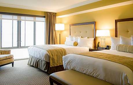 The Lakeshore Queens