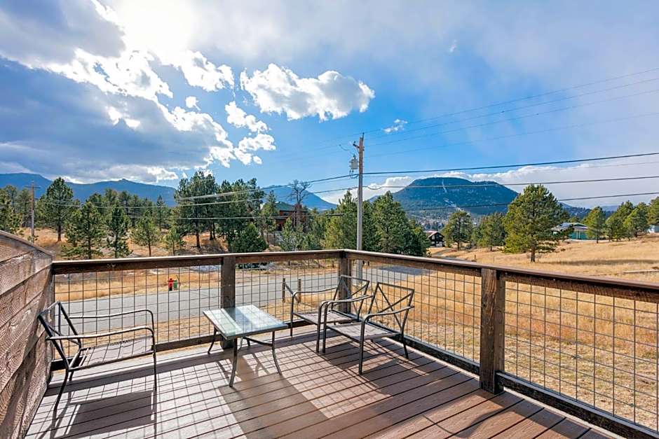 Coyote Mountain Lodge