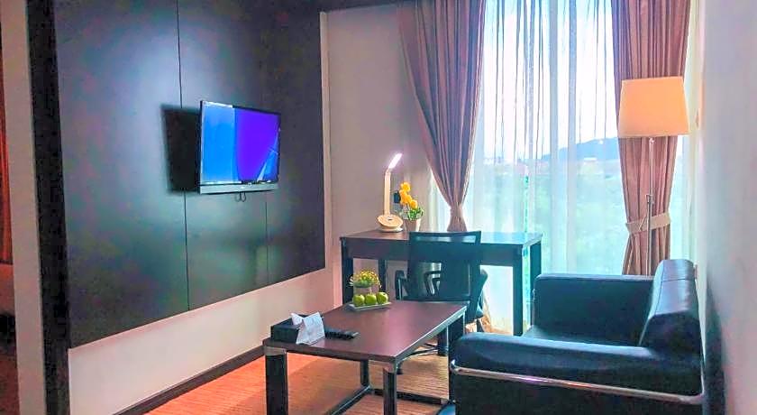 Symphony Suites Hotel