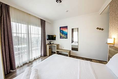 Standard Deluxe Room