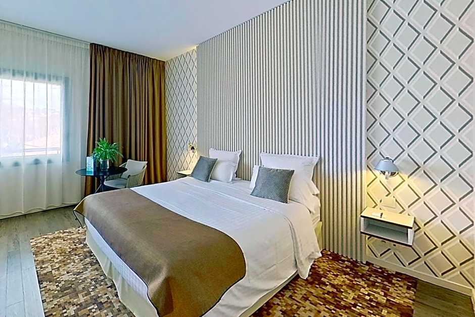 Aquabella Hotel & Spa