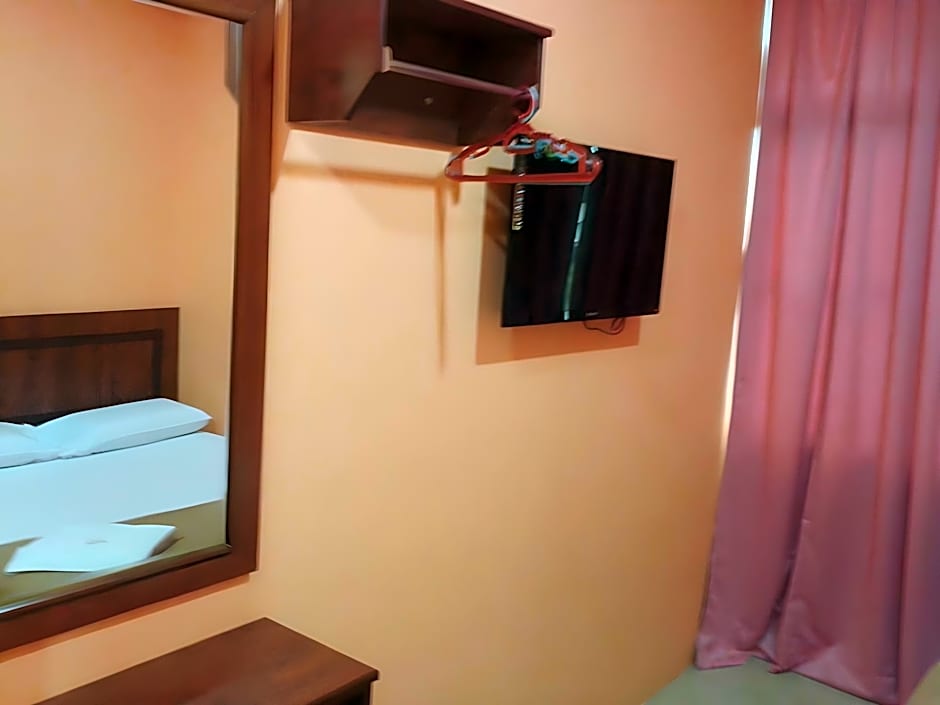 Highway Budget Hotel