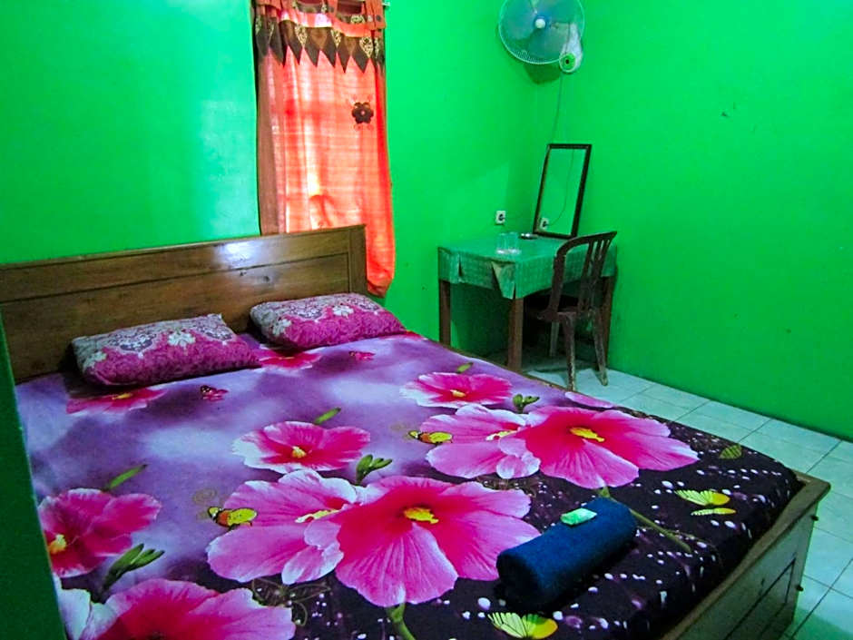 Losmen Kinasih Puncak & Gazebo Pandang