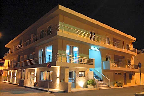 Hotel Antirriο