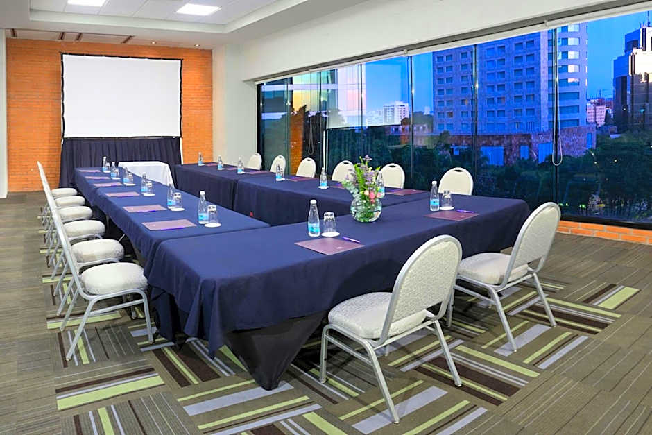 Hotel Guadalajara Country Club by HNF