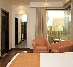 Inde Hotel Signature Tower