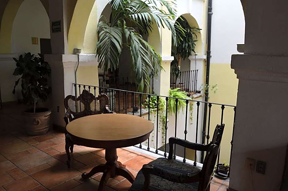 Hotel Meson del Mar