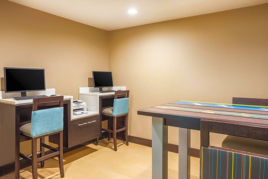 Holiday Inn Express Hotel & Suites Mebane By IHG