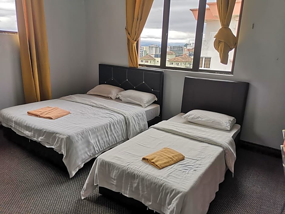 Homestay Marina Court