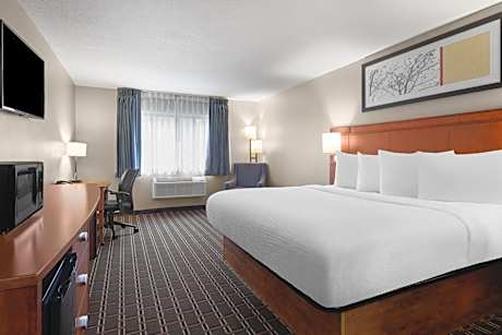 1 King Bed, Nonsmoking